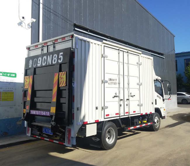 汽(qi)車升降(jiàng)尾闆優(you)點